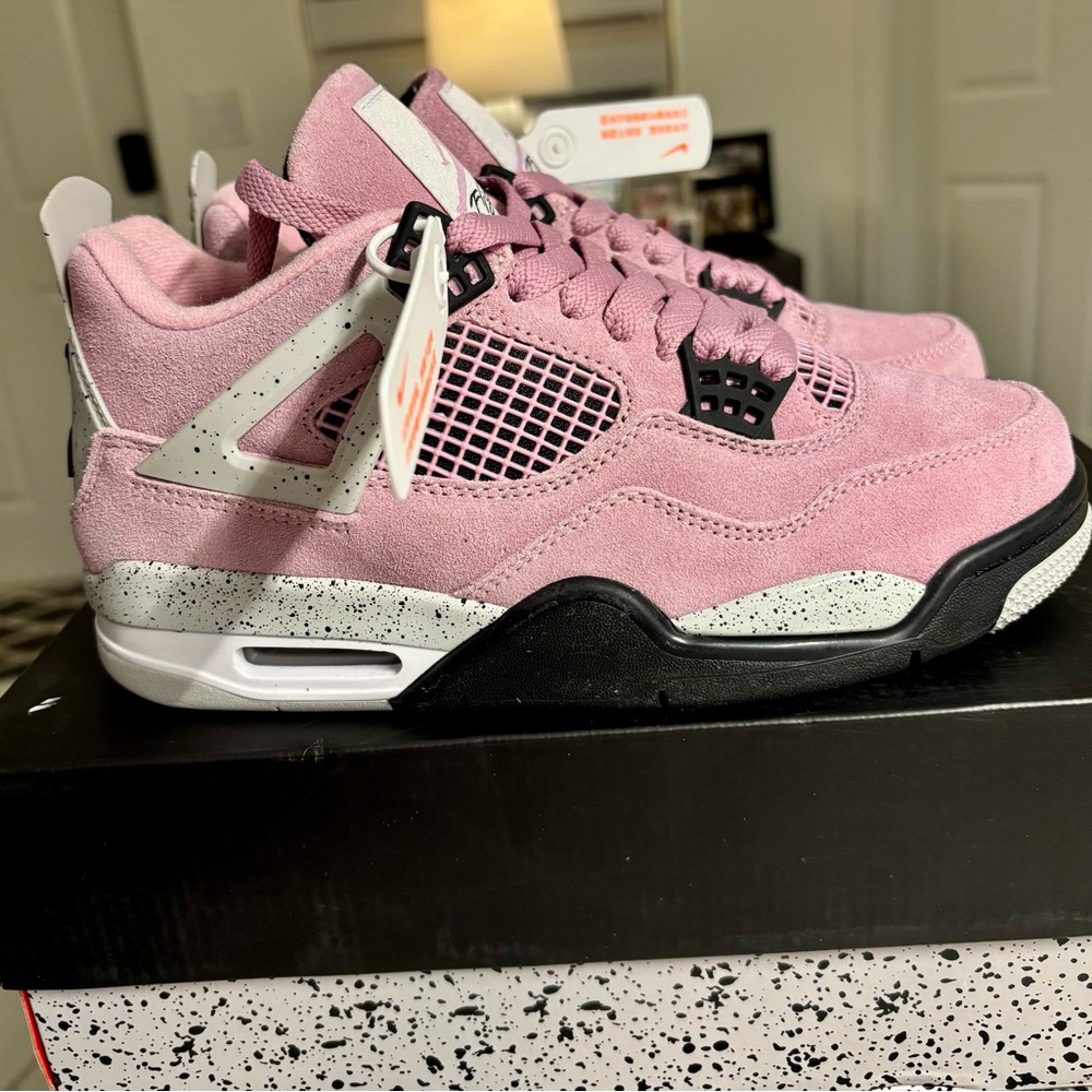 Jordan 4 Orchid Pink